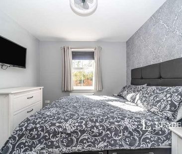 Linclare Place, St Neots, PE19 - Photo 2
