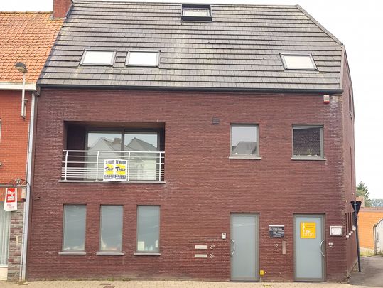 Ruim en centraal gelegen duplex-appartement met 2 slaapkamers en 2 terrassen. LIFT IN GEBOUW. - Foto 1