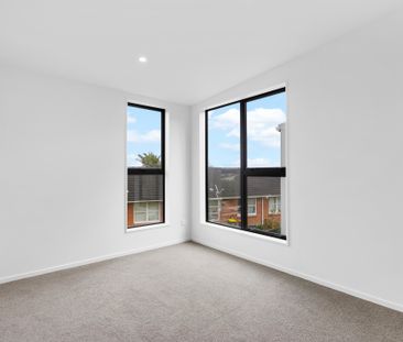 Modern Milford Townhouse - Photo 5