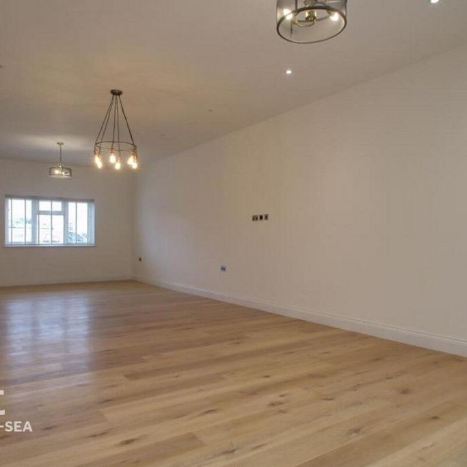 5 bedroom detached house to rent - Photo 1