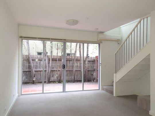 Run Into Rosstown - Photo 1