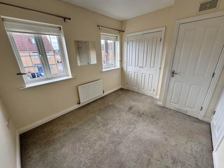 2 bedroom end of terrace house to rent - Photo 5