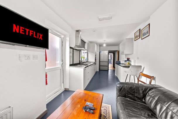 Room in a Shared House, Paton Street, LE3 - Photo 1