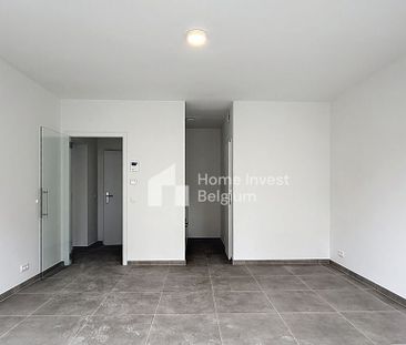 Appartement te huur in Jette voor € 990 met 1 slaapkamer - Photo 2