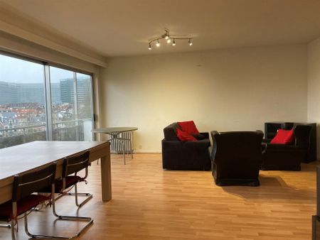 Mooi gemeubeld appartement op de 8de verdieping met een prachtig zicht op de Square - Foto 3