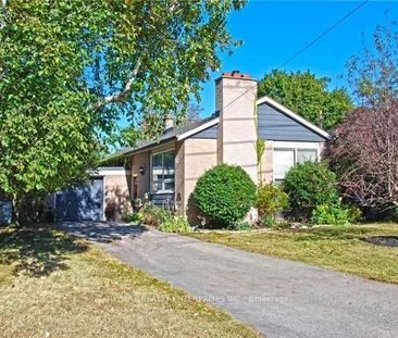 Detached Home For Lease | W8135864 - Photo 1