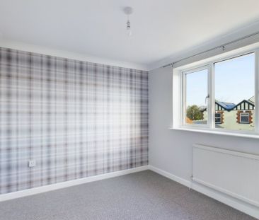 Walk Mill Lane, Kingswood, Wotton-Under-Edge , Glos, GL12 - Photo 6