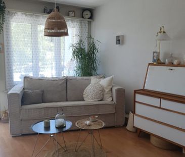 Beau studio situé au 1er étage - Photo 1