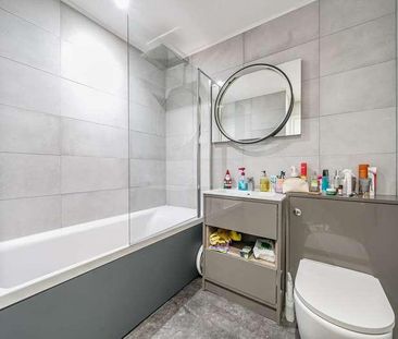 Rosslyn Park, Weybridge, Surrey, KT13 - Photo 5
