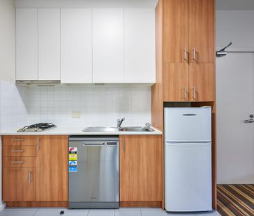 Fully Furnished 1 bedroom Super Central Apartment - Photo 5