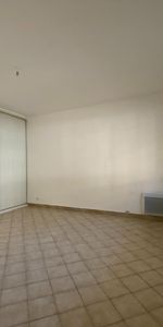 Location Appartement 1 pièce 29m² LES ANGLES 30133 - Photo 4