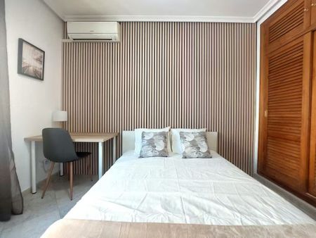 Calle Sanz Raso, Madrid, Community of Madrid 28038 - Photo 2