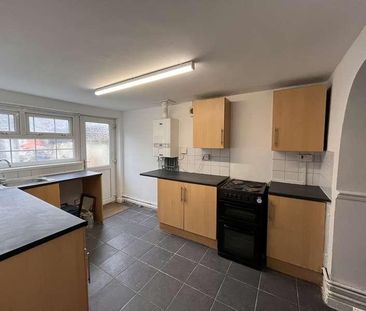 Evan Street, CF46 - Photo 2