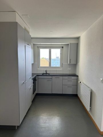 Beautiful 3.5 ZWG now free! - Photo 3