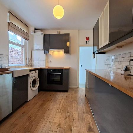 3 bedroom terraced house to rent - Photo 2