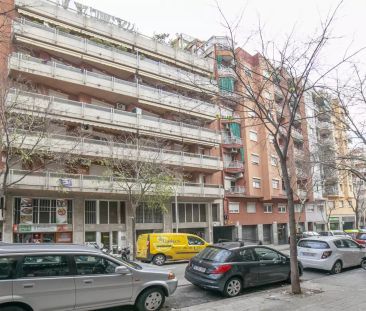 Studio apartment for rent in Sant Martí - Photo 5