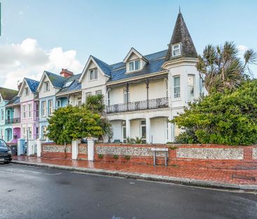 Property to rent - Photo 2