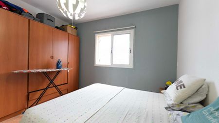 ATICO EN ALQUILER CON 3 HAB, GARAJE, TRASTERO Y PISCINA – 0067-04669 - Foto 2