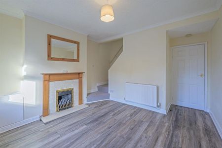 2 bedroom semi-detached house to rent - Photo 3