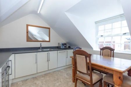 Margaret Road, Headington - Photo 5