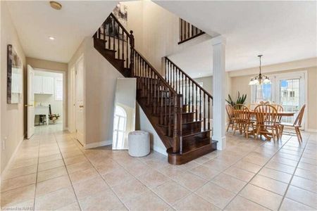 For Lease - 8 Roelfson Drive Unit# (Main Level), Hamilton, Ontario - Photo 4