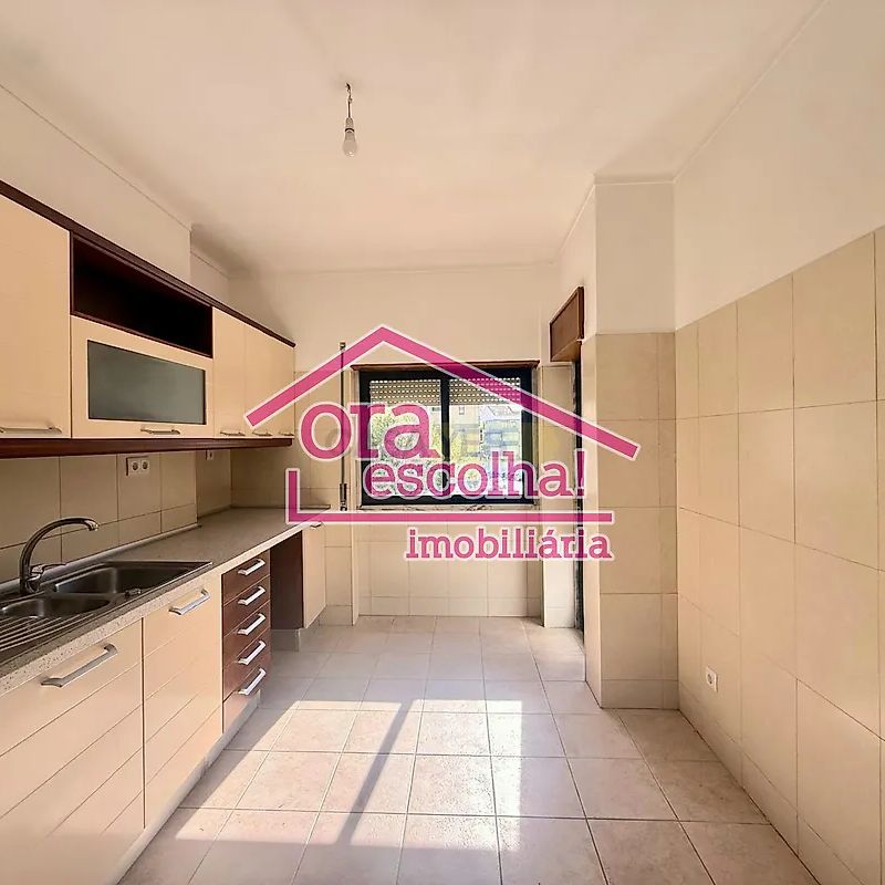 Apartment T3 in Amora, Seixal - Photo 1