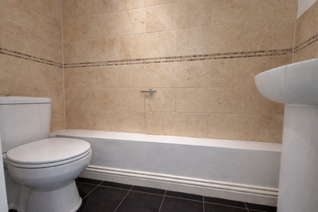 Hillside Avenue, Strood - Photo 2