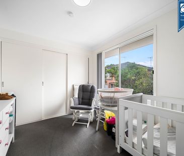 Beautifully Presented 3-Bedroom Townhouse in a Prime Location - Photo 3