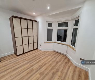 1 bedroom in a house share to rent - Photo 6