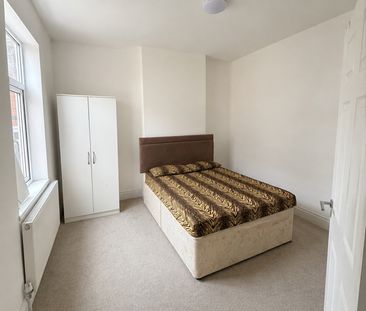 Room in a Shared House, Vince St, B66 - Photo 1