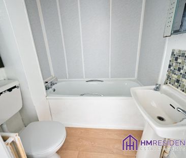 3 bedroom flat to rent - Photo 1