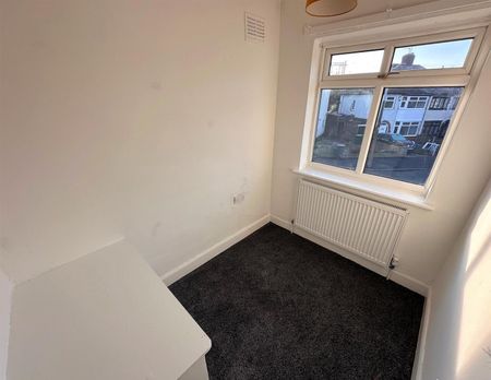 3 bedroom House To Let - Photo 5