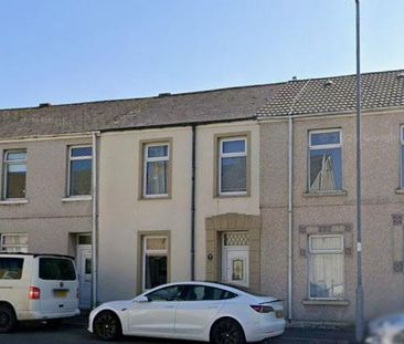 3 bedroom terraced house to rent - Photo 2