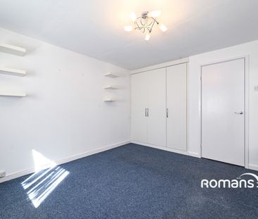 2 bedroom maisonette to rent - Photo 4