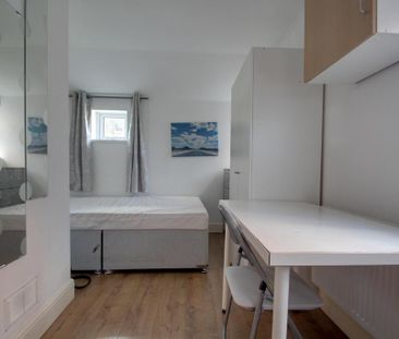 1 bedroom house of multiple occupation to rent - Photo 1