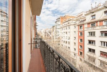 Apartment 63m² with terrace to rent in Dreta de l'Eixample, Barcelona