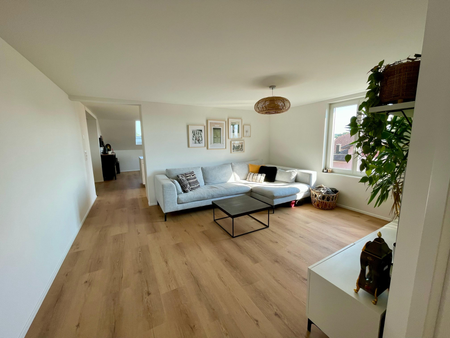 Stilvolle 3.5 Zimmer Dachwohnung mit Aussicht – frisch renoviert in Rothenburg - Foto 3