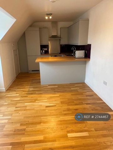 1 bedroom flat to rent - Photo 4