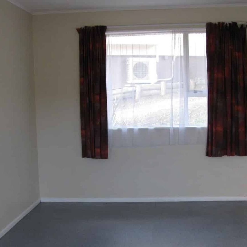 Family home in Parkway - Photo 1