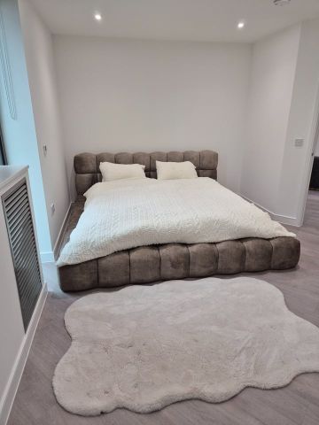 2 Bed Flat, Palmer Road, SW11 - Photo 5