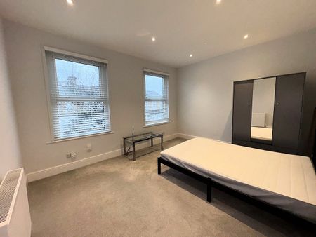 1 Bed Flat, Selby Road, E11 - Photo 2