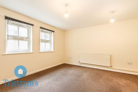 1 bed Apartment for Rent - Photo 2