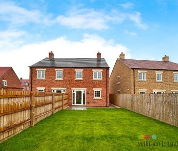 3 bedroom semi-detached house to rent - Photo 2