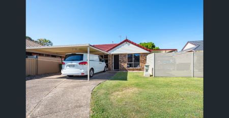 COOMBABAH - MODERN FAMILY HOME IN QUIET CUL-DE-SAC - Photo 5