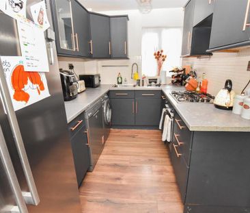 2 bedroom terraced house to rent - Photo 2