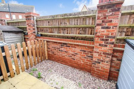 2 bedroom terraced house to rent - Photo 3