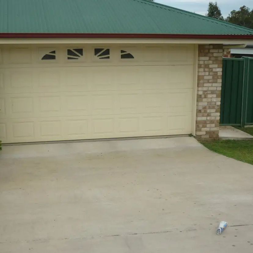 “4 Bedroom home on large block” - Photo 1