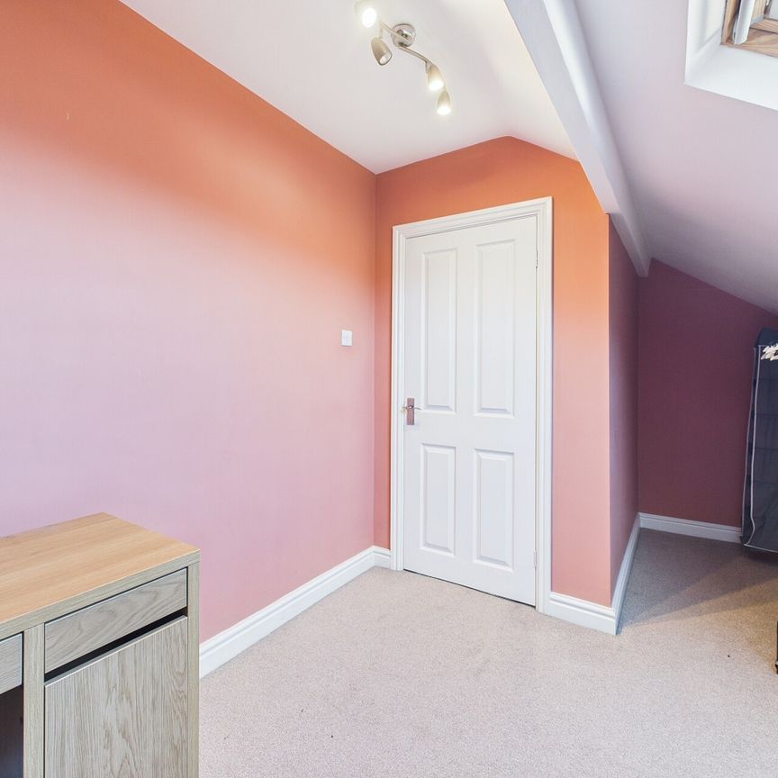 138 Myrtle Road, S2 - Photo 1