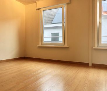 Rijwoning te huur in Eeklo voor € 725 met 3 slaapkamers - Photo 3