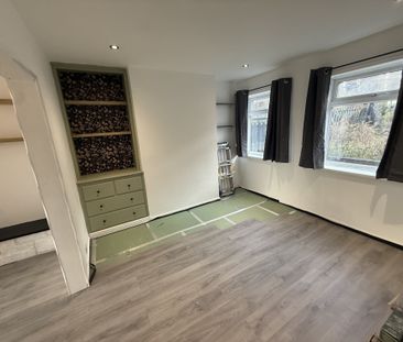 North Carr Croft, Huddersfield - Photo 5